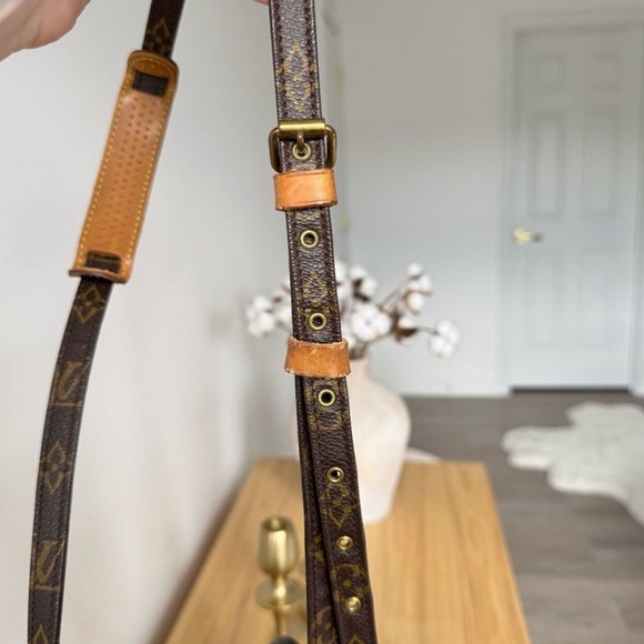 Y2K AUTHENTIC LOUIS VUITTON DANUBE Authenticity Certificate Crossbody READ - Picture 9 of 14